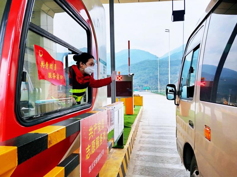 1656922389696976.jpg 3伟大精神展现藏高发展新气象。.jpg